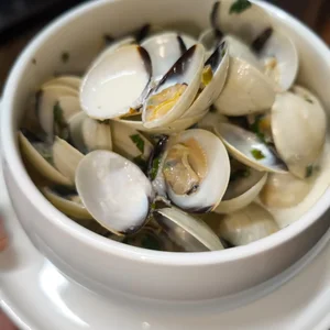 Assiette de palourdes, le Resto des Copains à Millau